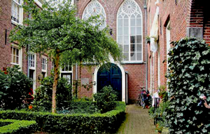 Alms-house: Het Zevenkeurvorstenhofje