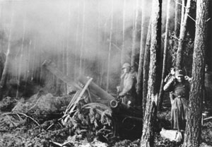  Heavy German infantry gun firing, 22-11-1944 / Bundesarchiv